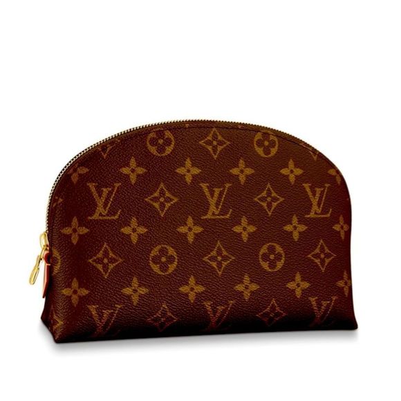 LOUIS VUITTON
Monogram Cosmetic Pouch